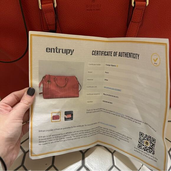 Gucci $1,980 Calfskin Large Bamboo Tassel Top Handle Tote w/ dust bag - Picture 4 of 13